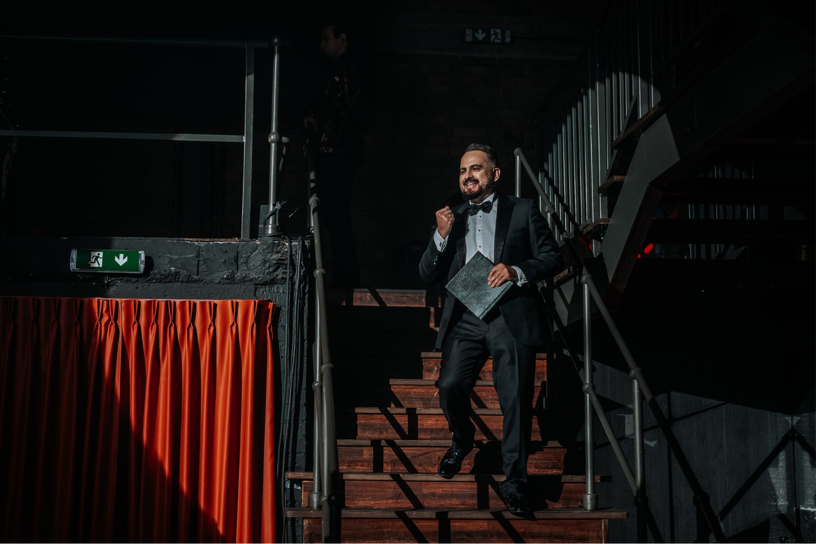 Agustin Egurrola – luksus oparty na relacjach